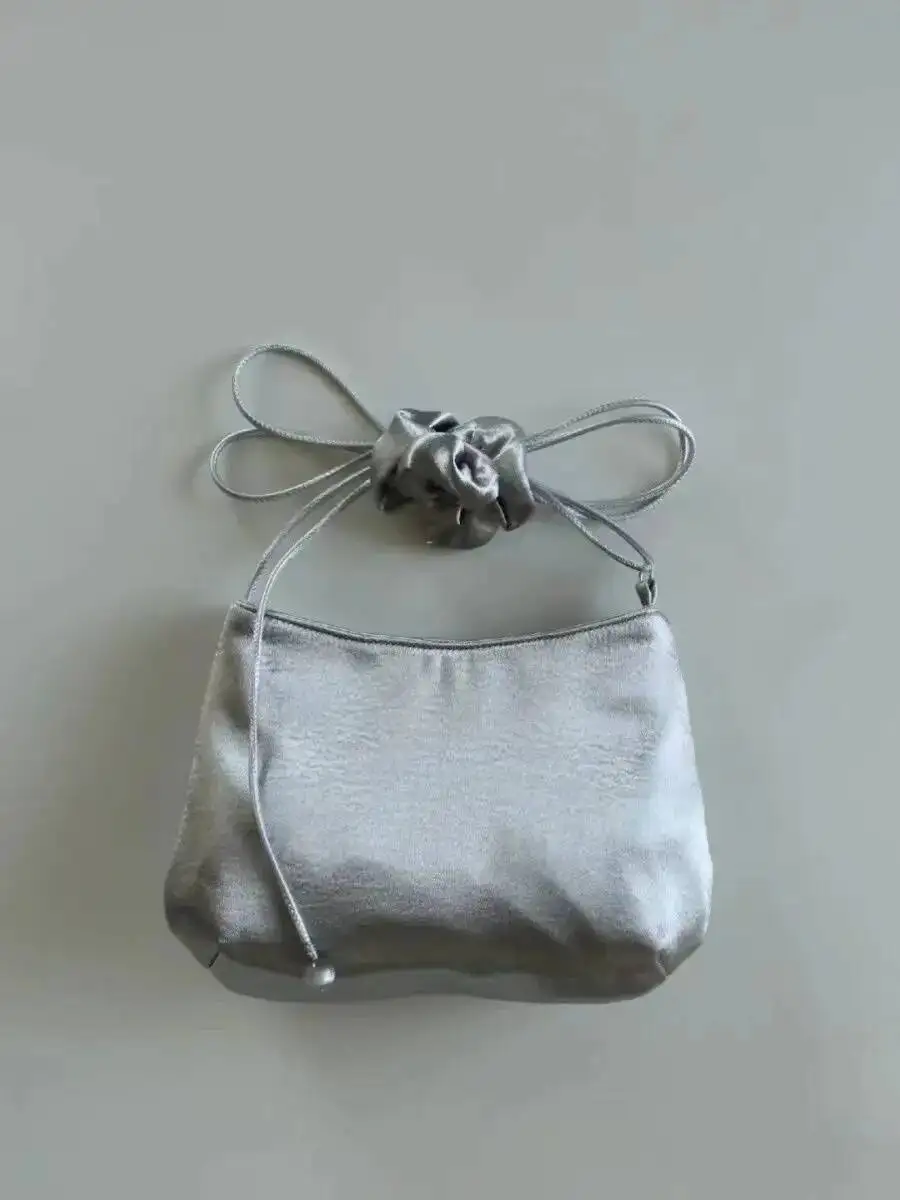 بلوم ريترو الفضة الساتان دلو محفظة المرأة 2024 جديد عصري الكتف حقائب كروسبودي السيدات خمر الساخن الفتيات حقيبة صغيرة Y2k