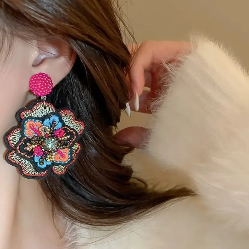 

Luxury Embroidery Flower Earrings Ear Jewelry Temperament Ethnic Style Earrings Exaggerated Beaded Delicate Earrings for Women