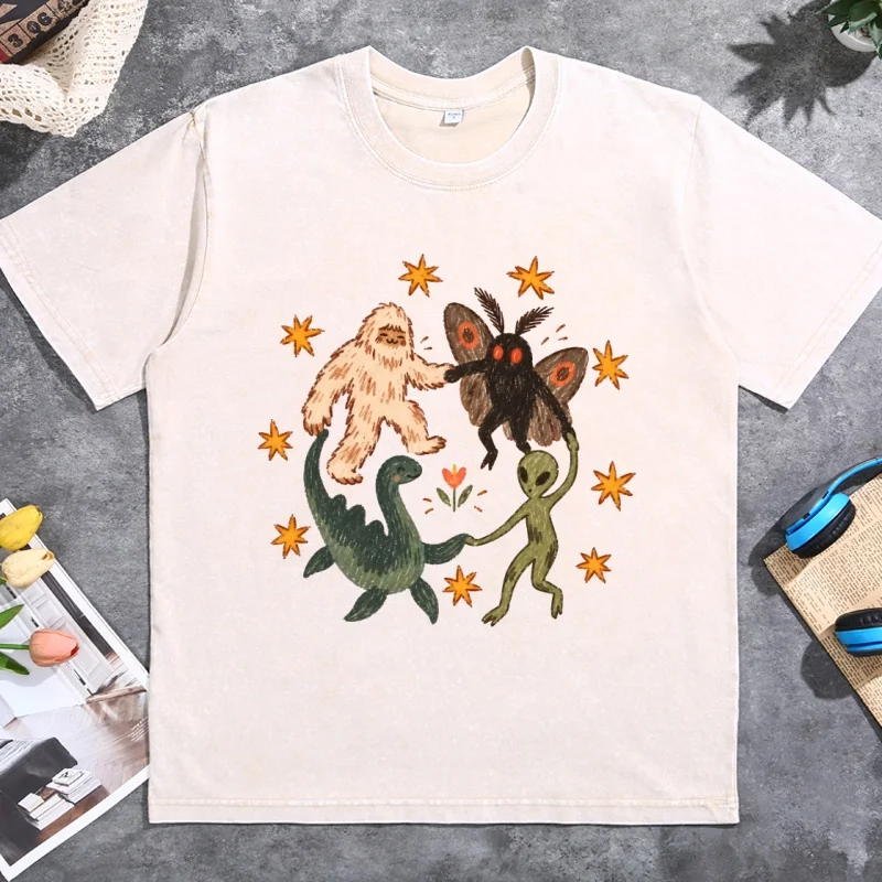 Dancing Cryptids Graphic Tee Bigfoot Mothman Alien Vintage Washed T Shirt Men Women Oversized T-Shirts Halloween Cotton Short