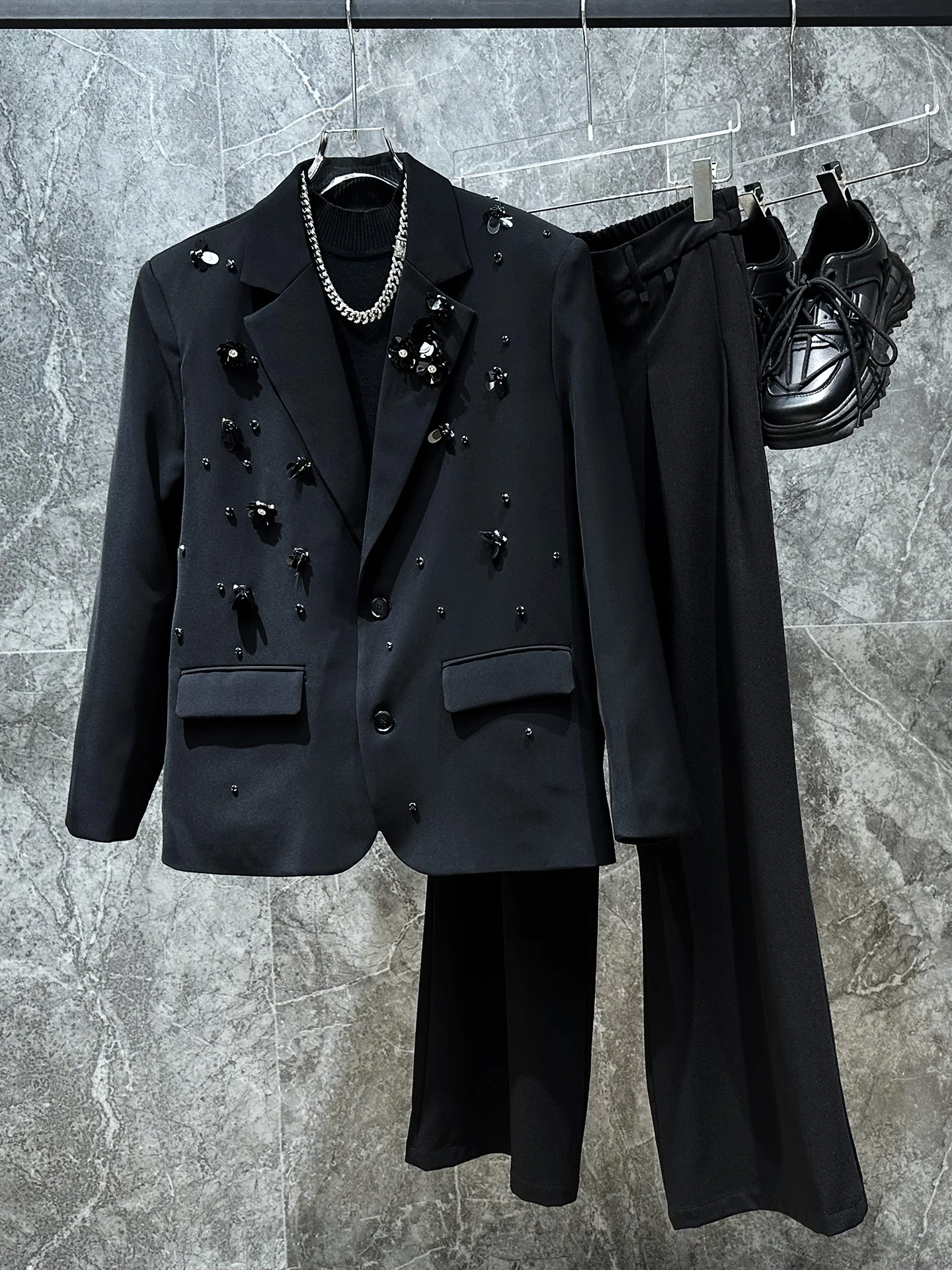 

Sli oulder Pad Suit Jaet Trendy Diamond Embellied Autumn New Arrival Men's Faionable Casual Long Sve Single Bu...