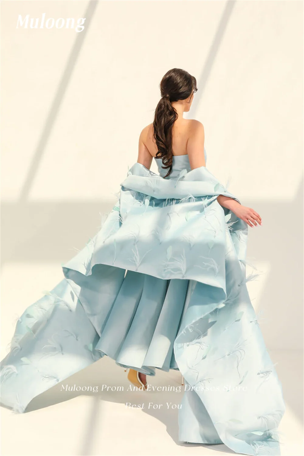 Muloong Light Blue Strapless Women Evening Dresses Floor Length A Line Prom Gown Feathers Shawl 2023 فستان سهرة نسائي