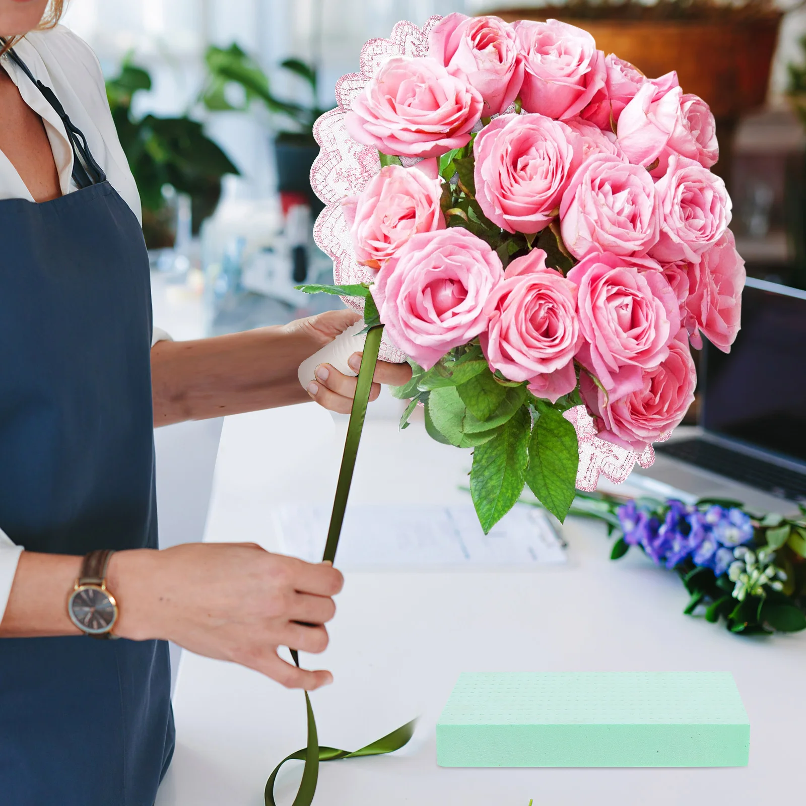 

Foam Flower Arrangement Blocks Multiuse for DIY Floral Designs Dried Fresh Flowers Ideal Wedding Party Home Decor Accessory Kit