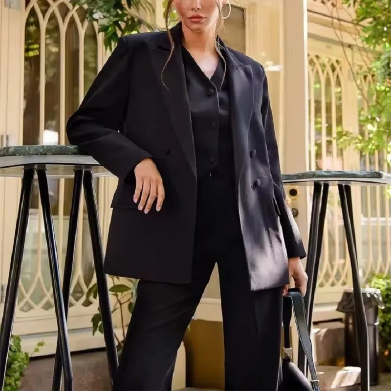Completo con gilet: come indossarlo in modo trendy