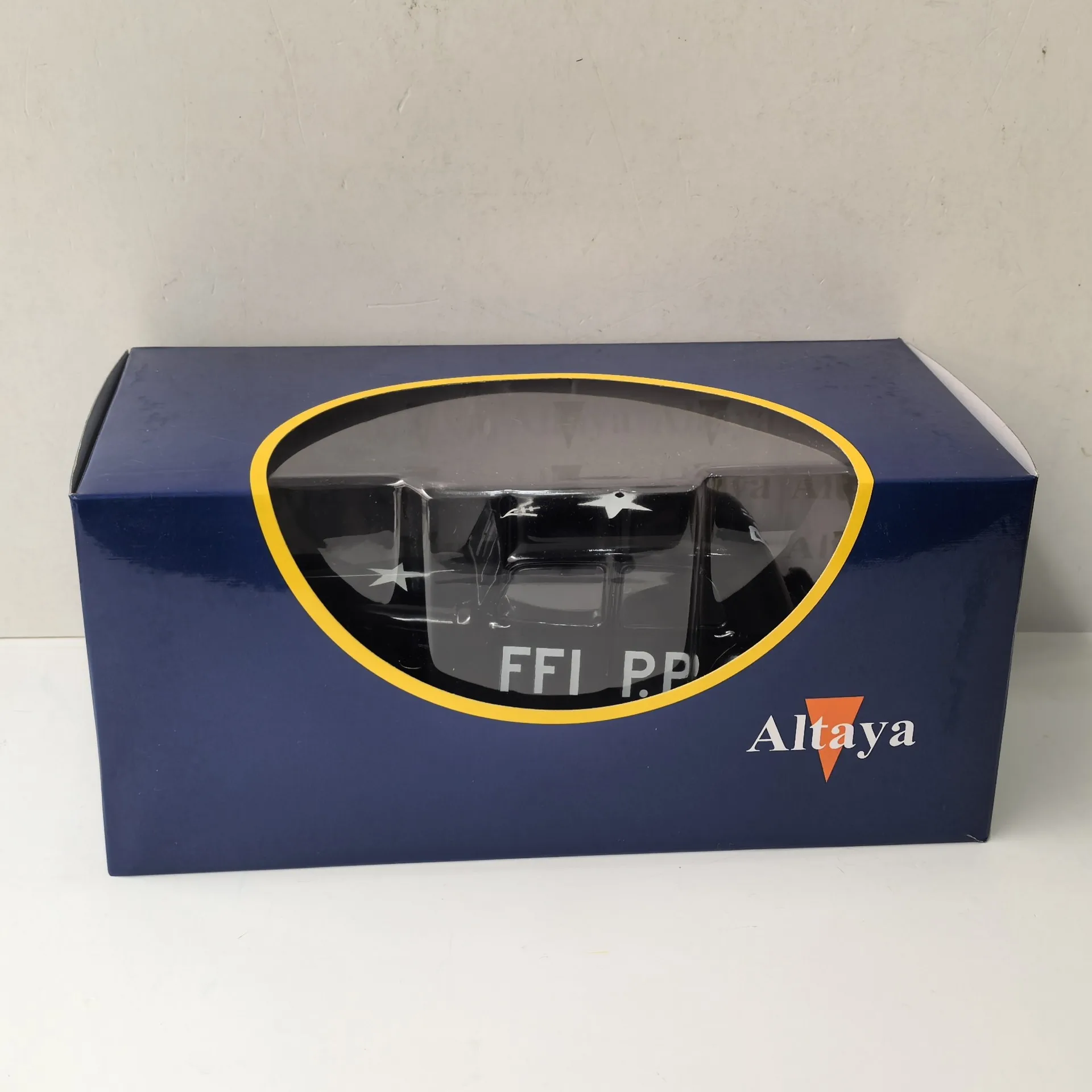 

Diecast ALTAYA 1/24 Scale CITROEN Traction AVANT BL 1934 Alloy Car Model Collectible Toy Gift Souvenir Display Ornament