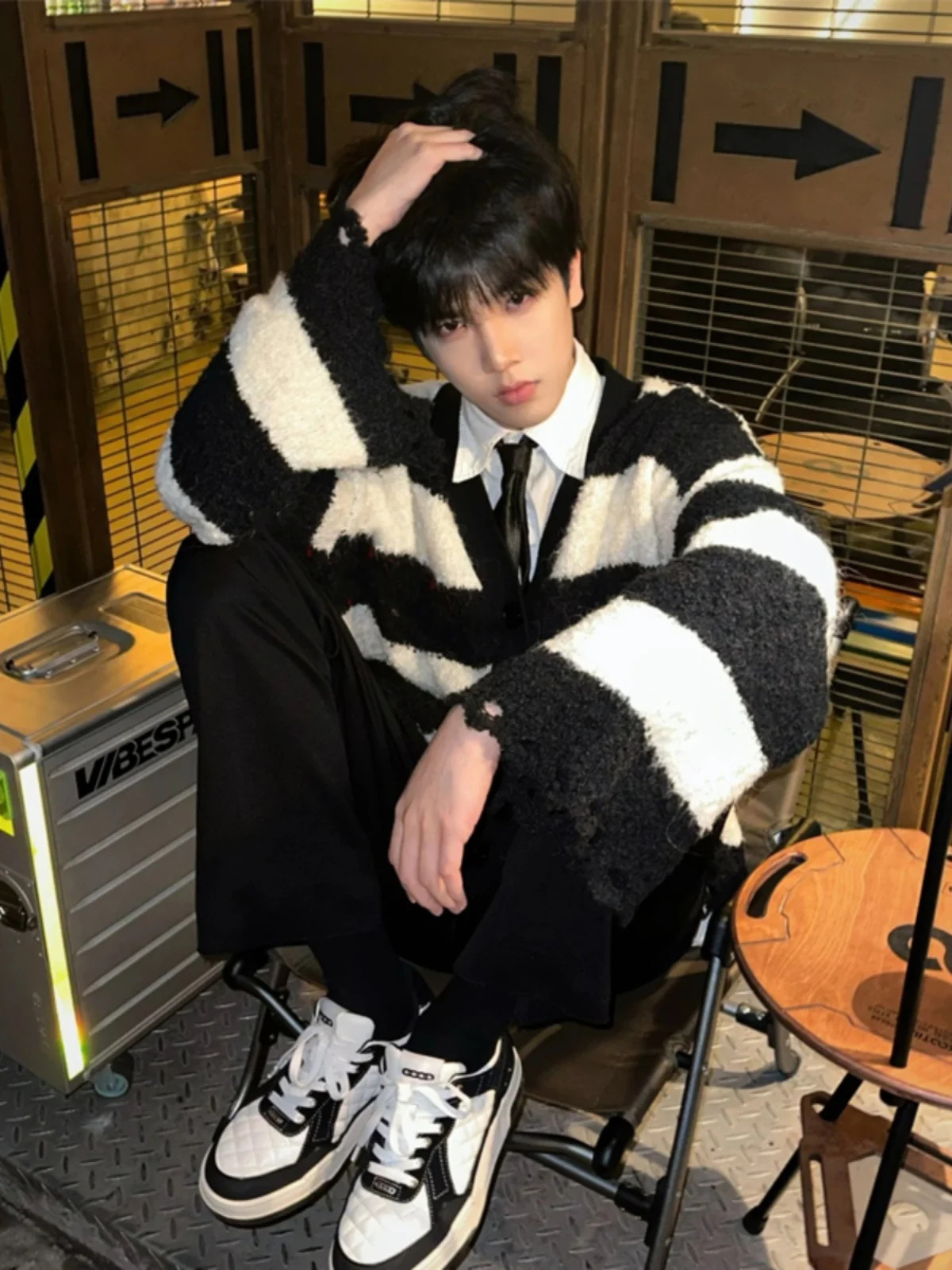 

Мужской зимний вязаный свитер с полосками, имитацией меха, мягкий, свободный, на пуговицах, с V-образным вырезом, длинными рукавами, из полиэфирного волокна