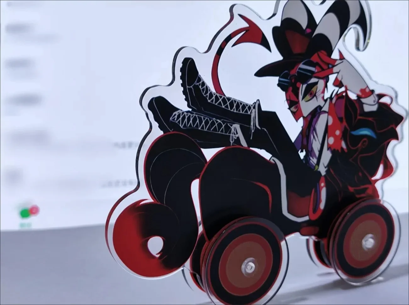 Blitzo Araba Akrilik Standı Komik Şekil Anime Ürünleri Koleksiyonu Masa Ekran Dekorasyon Kawaii Süs Sevimli Accesorios Arkadaş Hediye