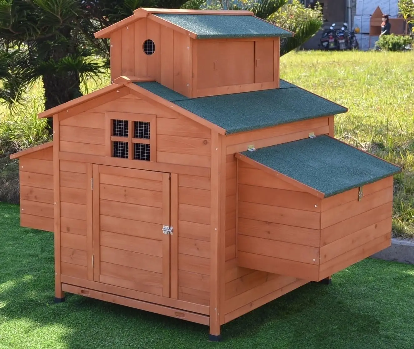 

Deluxe Large Wood Chicken Coop Backyard Hen House 6-10 Chickens with 6 Nesting Box