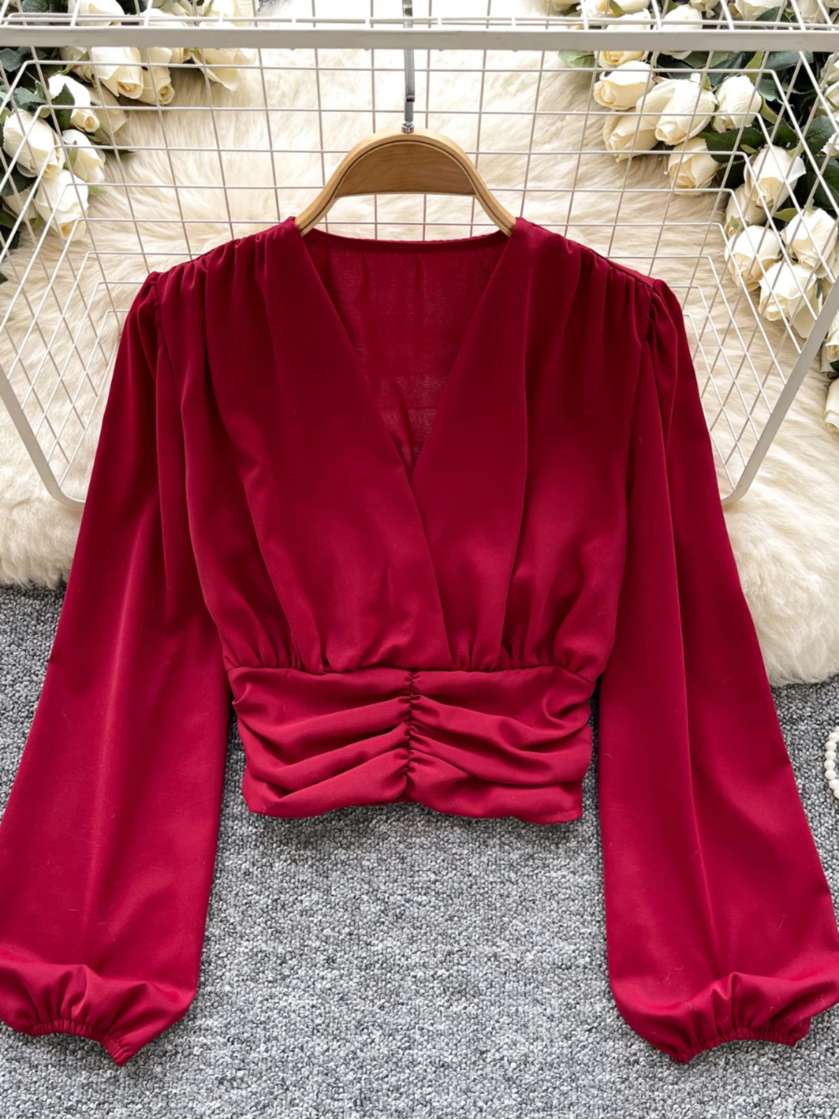 

Sexy Design Pleated Waist Blouses for Women Spring Summer Korean V-neck Lantern Sleeve Thin Short Shirt Spicy Girl Top