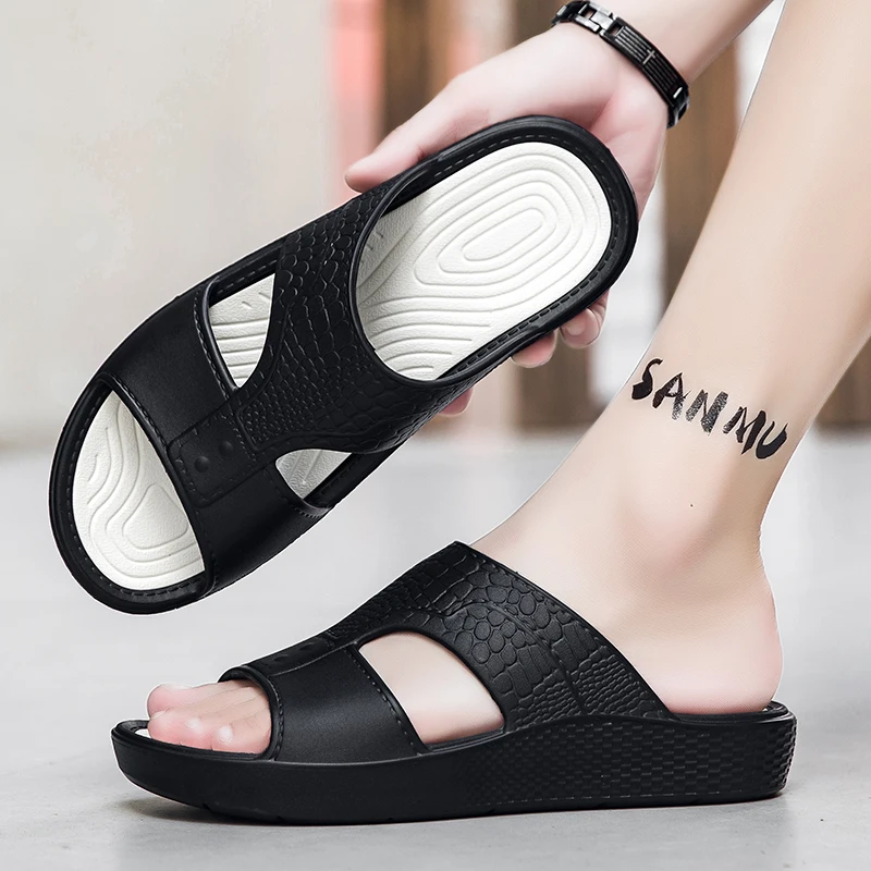 

Men Simple Groove Rubber Slippers One-Piece Integrated Molding Wear Resistant Anti Slip Breathable Shower Beach Slides
