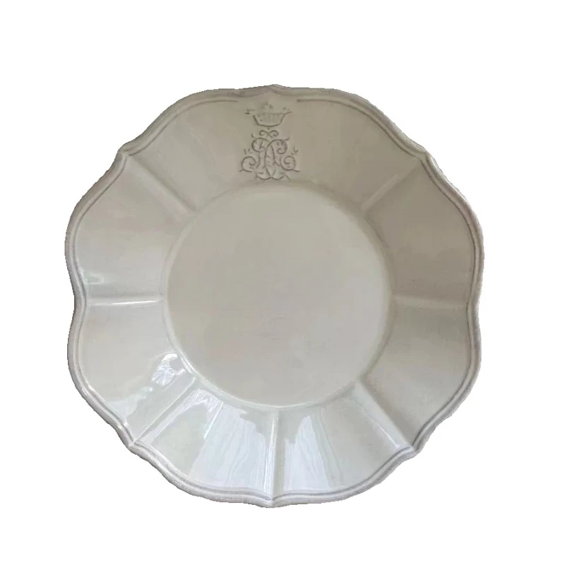 Handmade crown relief ceramic black pottery dinner plate retro