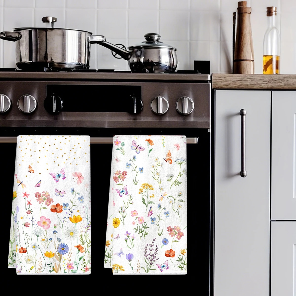 2pcs Wildflowers Lavender Kitchen Towels Spring Summer Floral Hand Towels Flowers Home Dish Towels for Kitchen Bathroom Decor