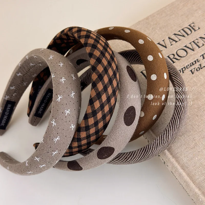 

Новая винтажная милая коричневая повязка на голову в горошек из мягкой ткани с подкладкой, широкая, для женщин, осень-зима, для умывания, мягкая, комфортная