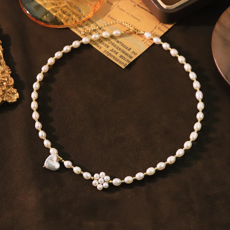 

Handmade Freshwater Pearl Beaded Flower Necklace Baroque Heart Pendant Choker Neck Chain for Women Collar Charm Jewrelry Gifts