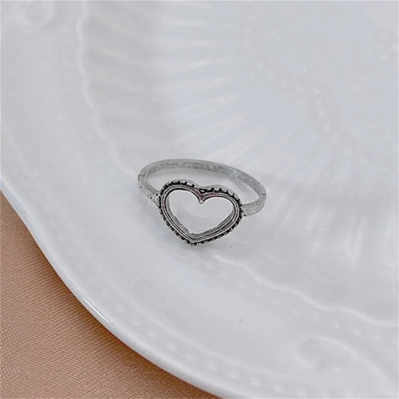 Fashion Love Heart Ring Simple Metal Heart Shaped Wedding Rings for Woman Female Statement Engagement Party Jewelry Gift
