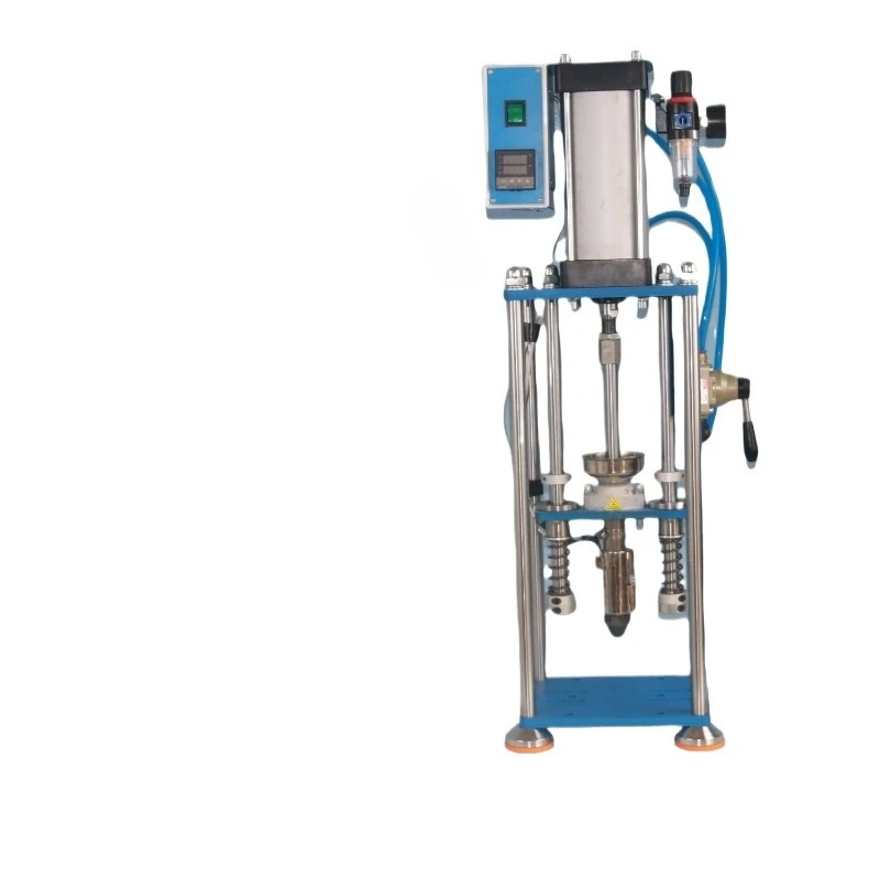 30g tabletop injection molding machine small pneumatic injection molding machine PP PE ABS PS can be injection molded.