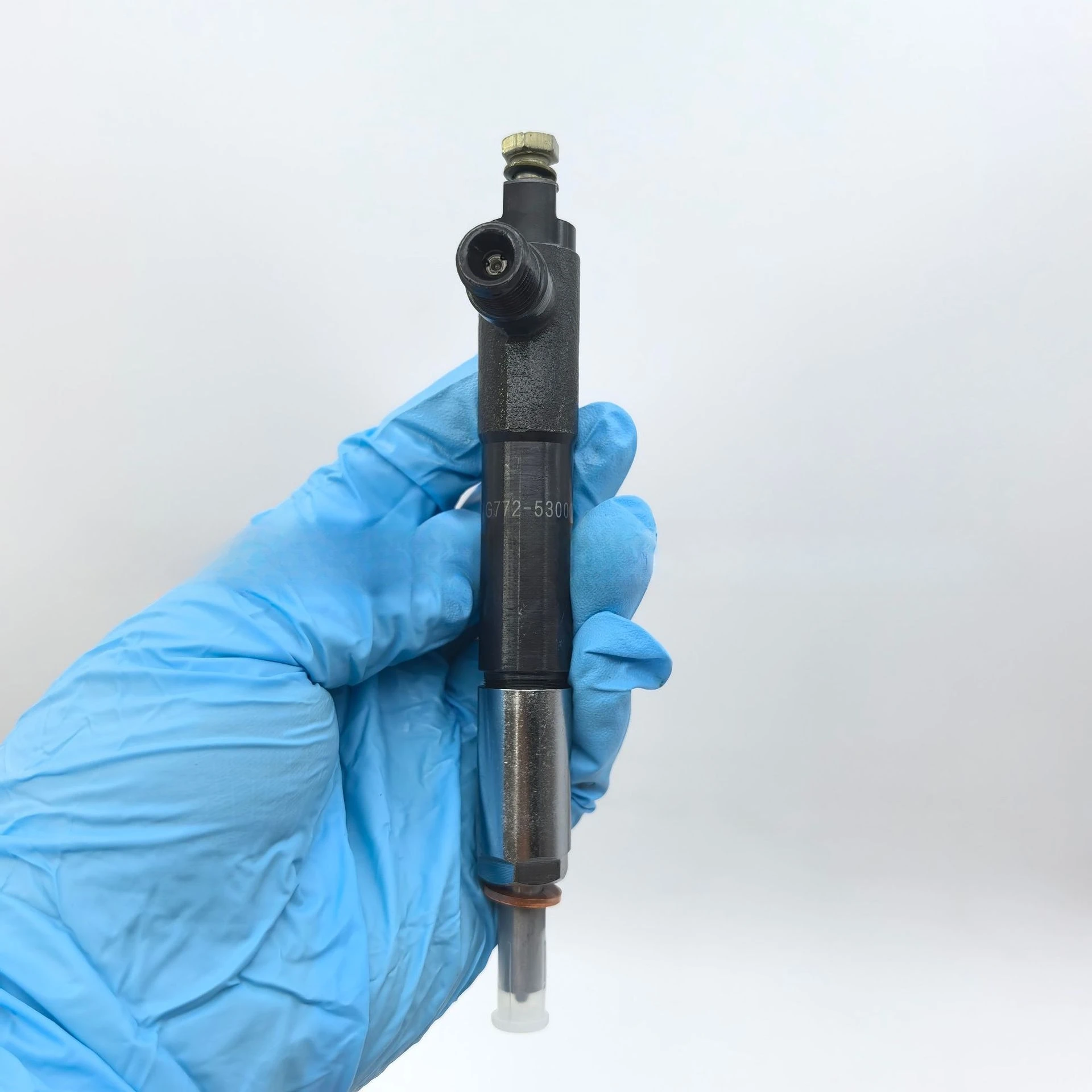 Форсунка 1G772-53000 в сборе с распылителем V3307, форсунка 1G772-53002