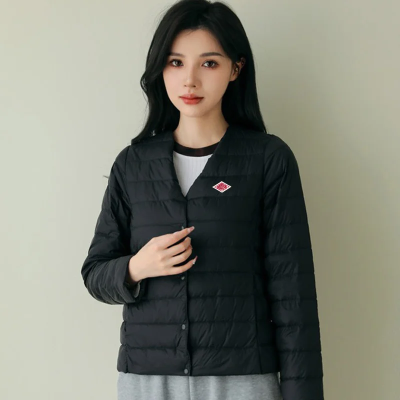 وصل حديثًا لخريف وشتاء 2025 سترات نسائية دافئة بيضاء مبطنة أسفل سترات ضيقة موضة نسائية خفيفة الوزن للغاية معاطف منتفخة قابلة للتعبئة #6