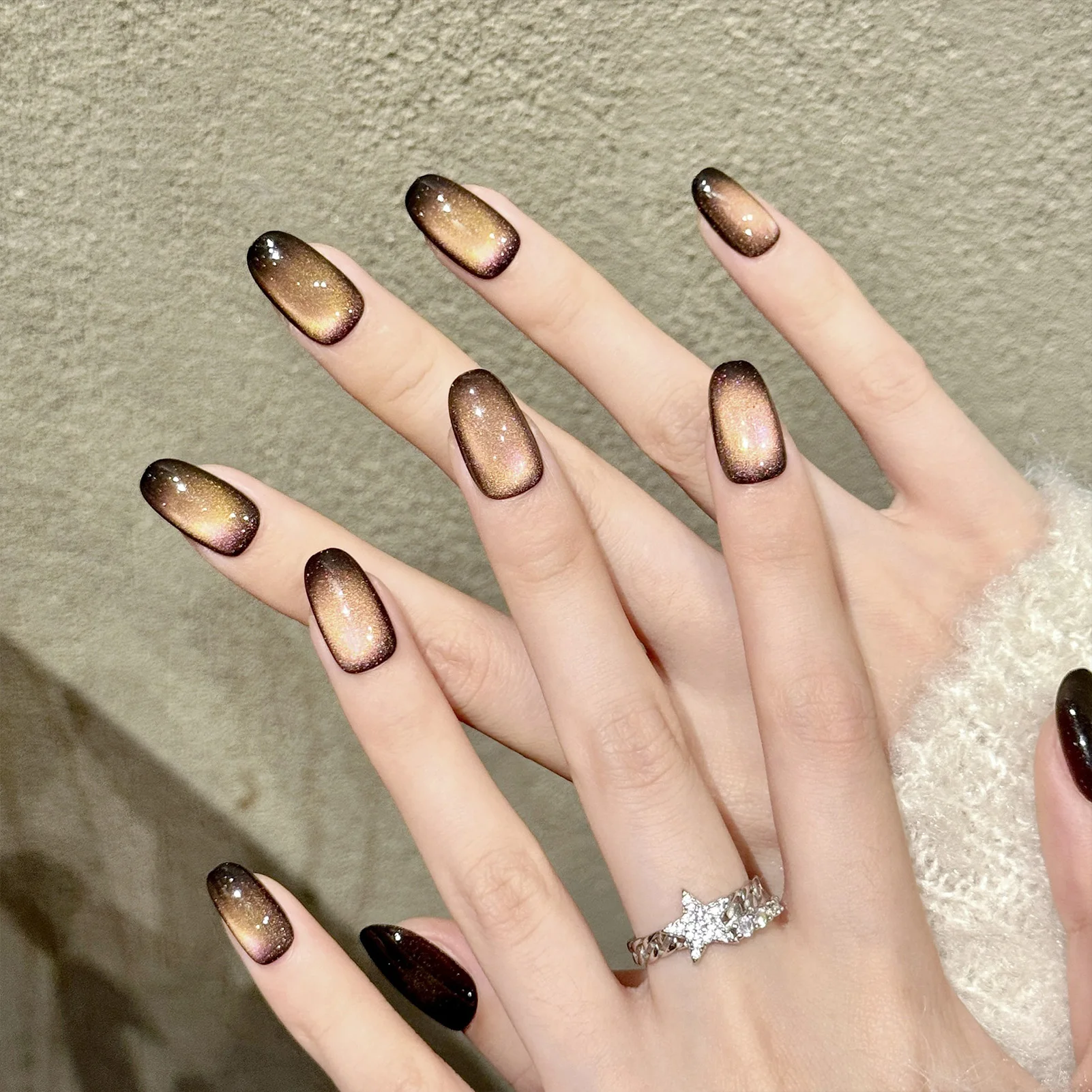 10pcs Handmade Short Oval Fake Nails Winter Brown Glitter Gradient Cat Eye Press On Nails Women Manicure Fashion False Nails