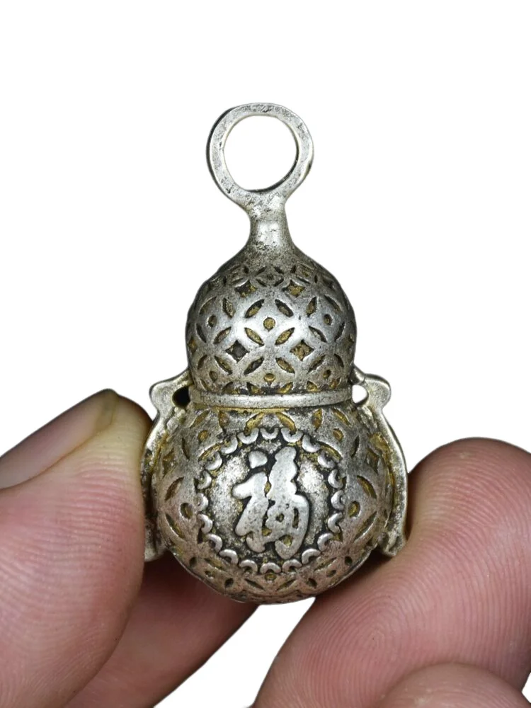 

4CM Old China Miao Silver Feng Shui Fortune Gourd shaped Small Bell Pendant