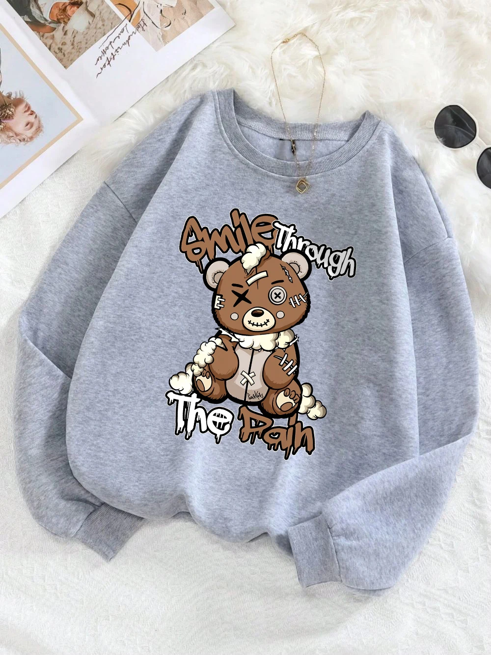 Cute Bear Sweatshirt Women Smile Through The Pain Letter Print Hoodie Fleece Warm Crewneck Loose Pullover Autumn Female Clothes