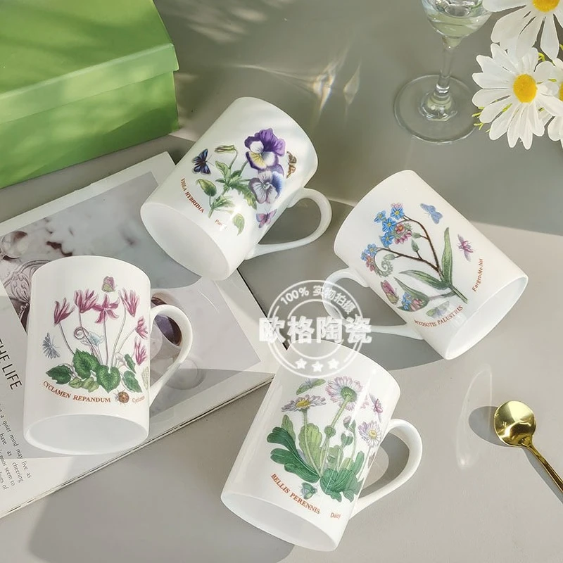 

Delicate Bone China Coffee Mug European Luxury Style Ceramic Mug In Premium Gift Box Packaging