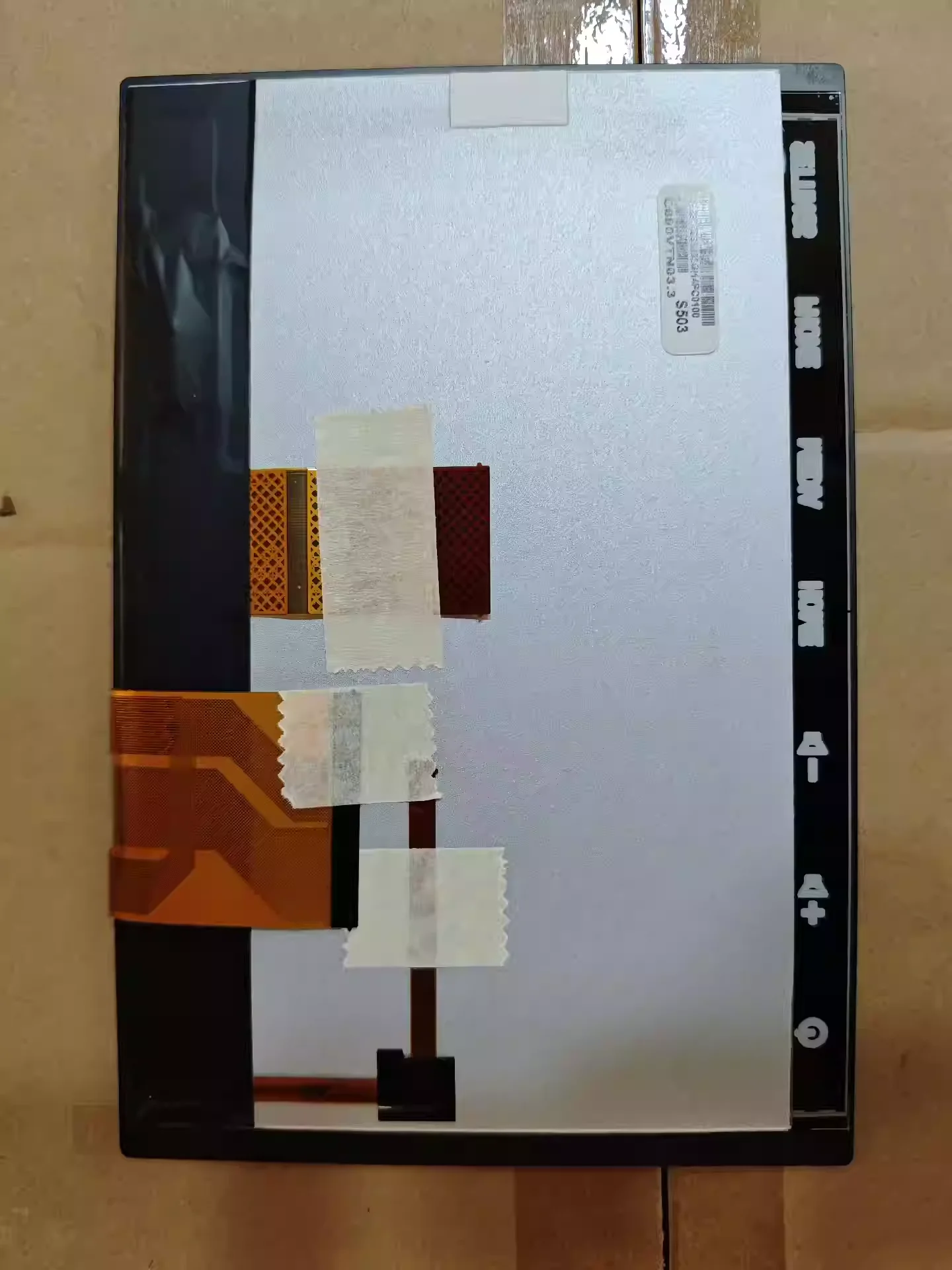 

LCD screen C080VTN03.3