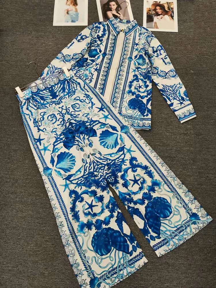 Un set da due pezzi con camicia a gamba dritta con risvolto con stampa geometrica retrò + pantaloni larghi a gamba larga, abito alla moda per l'autunno 2025, abbigliamento da donna