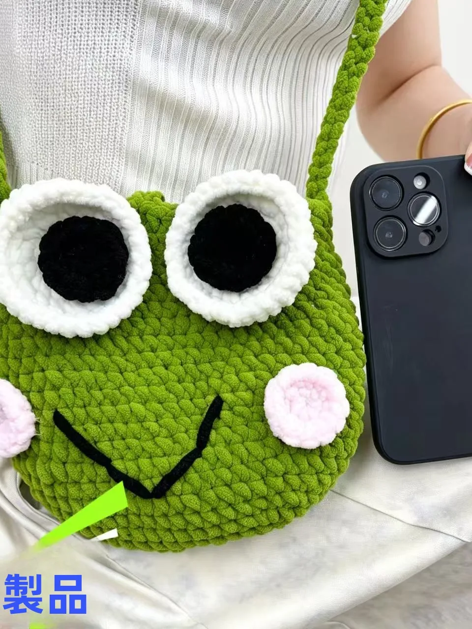 bolsa-de-ombro-trancada-artesanal-diy-estilo-cartoon-moda-verao-2026-bolsa-transversal-para-celular-feminina-para-ferias-na-praia