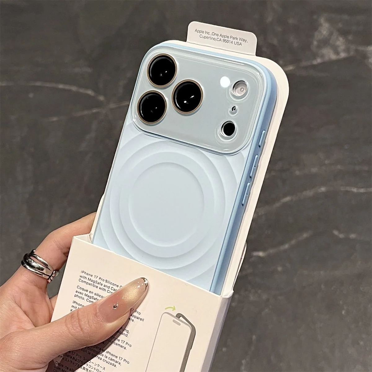 Modische Flüssig-Silikon-Handyhülle mit Wasserwellenmuster und großem Fenster für iPhone 17 16 15Pro Max 18Pro, Magsafe Magnetische Ladehülle – Detail 12
