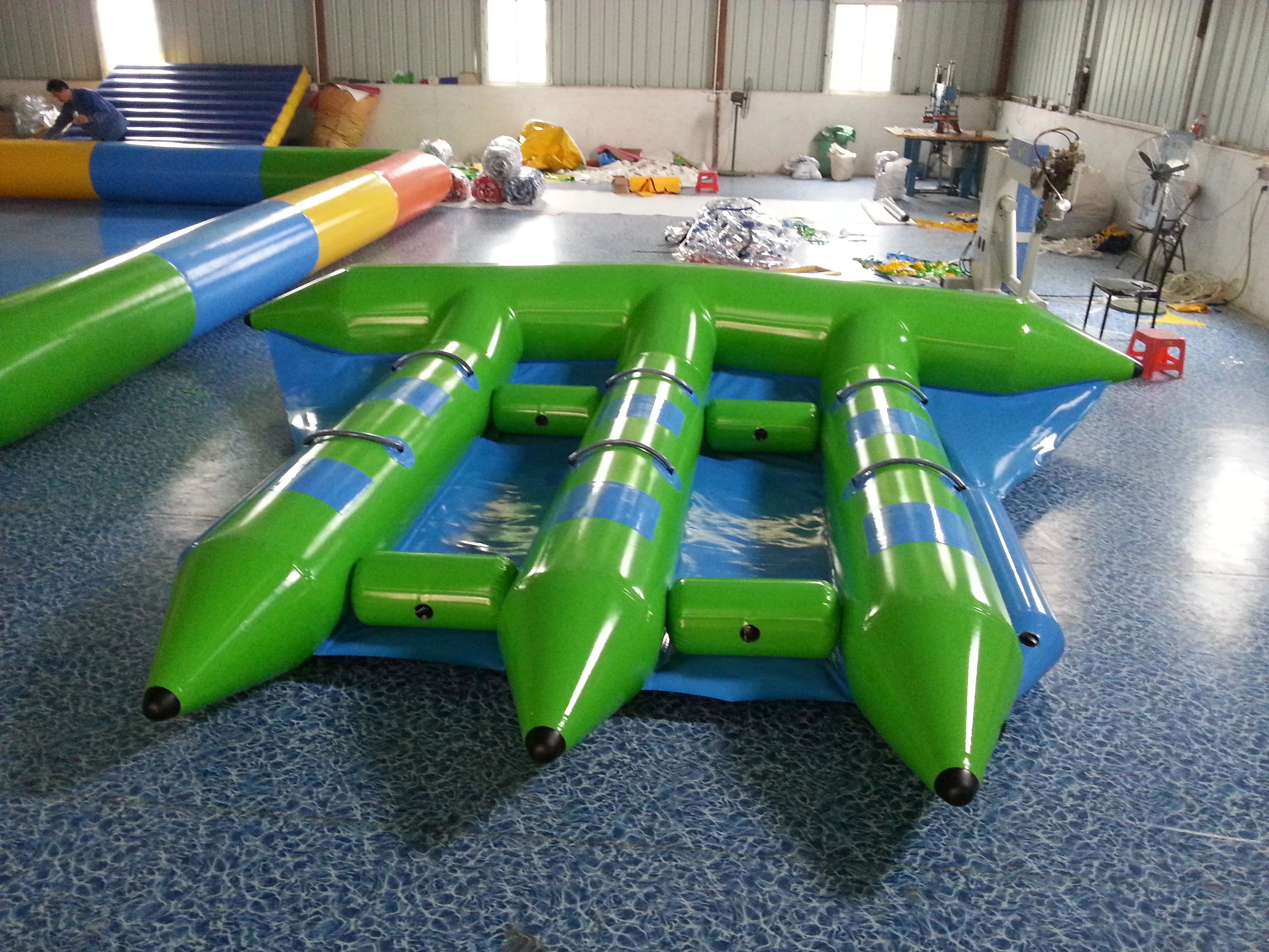 

For sale: 6 seater PVC inflatable Flying Fish Sea surfing towing game boat