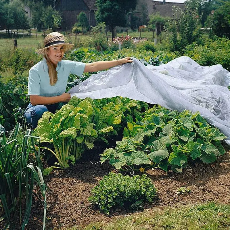 Plant Covers For Winter 33ft X 5.2ft Plant Blanket Garden Cover Freeze Protection Cover Non-Woven Freeze Protection Floating Row
