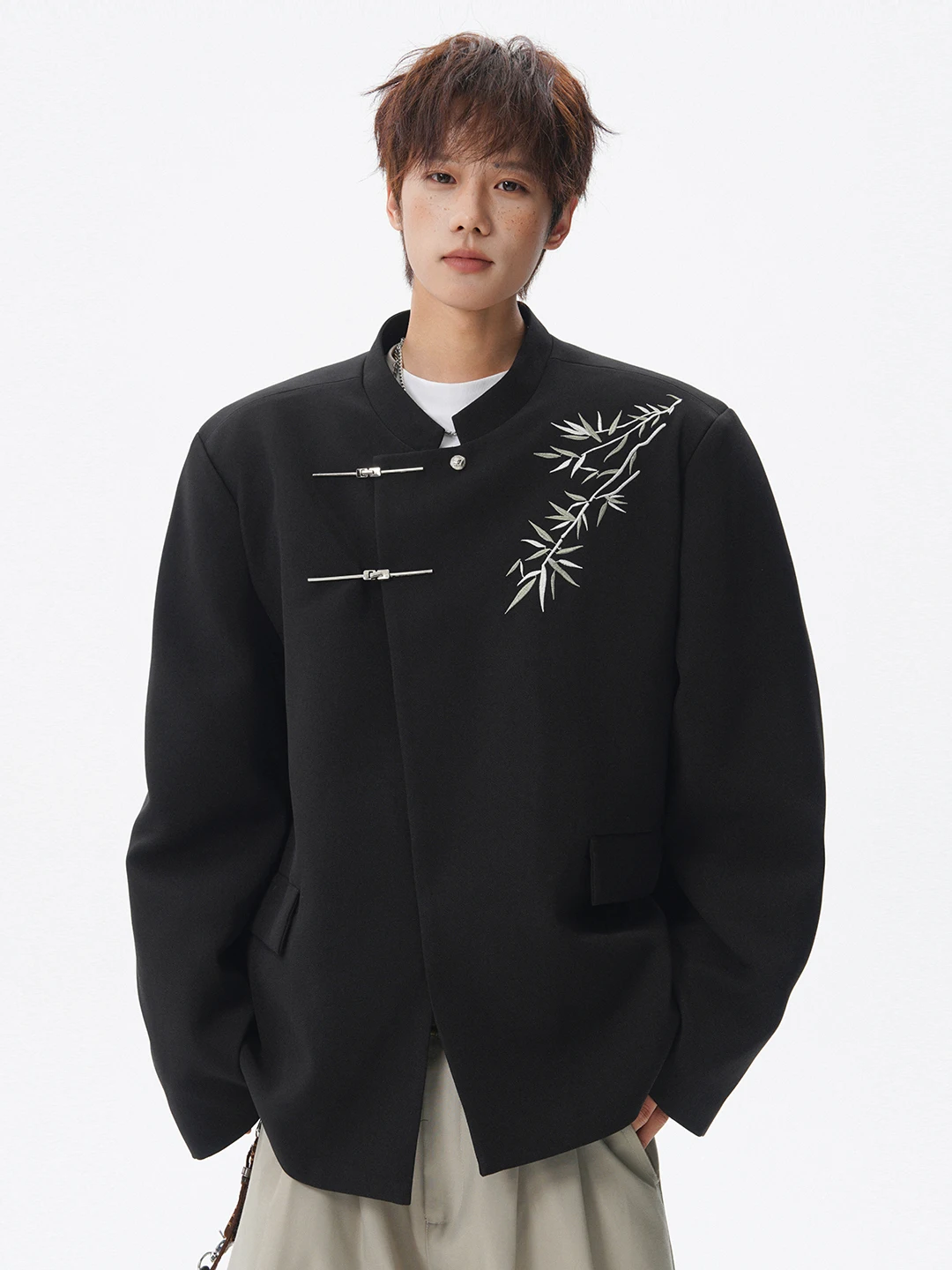 

Мужской пиджак свободного кроя в китайском стиле с вышивкой, подплечниками и металлическими пуговицами, весенне-осенний, модный, больших размеров