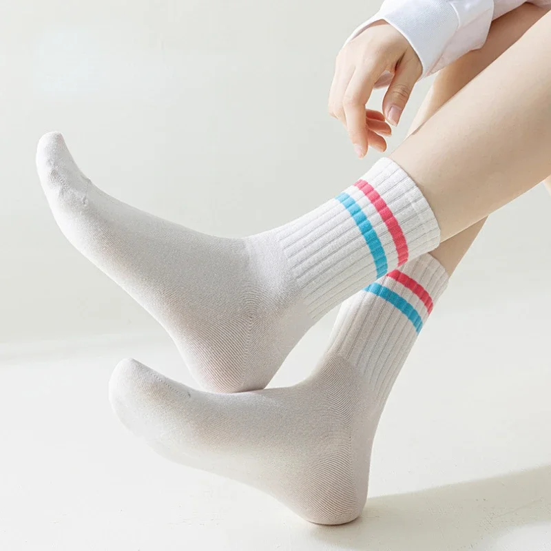 Chaussettes mi-mollet en coton à rayures unisexes, chaussettes chaudes, absorbant la sueur, chaussettes de sport anti-fontion, chaussettes de basket-ball pour hommes, chaussettes de course, nouveau