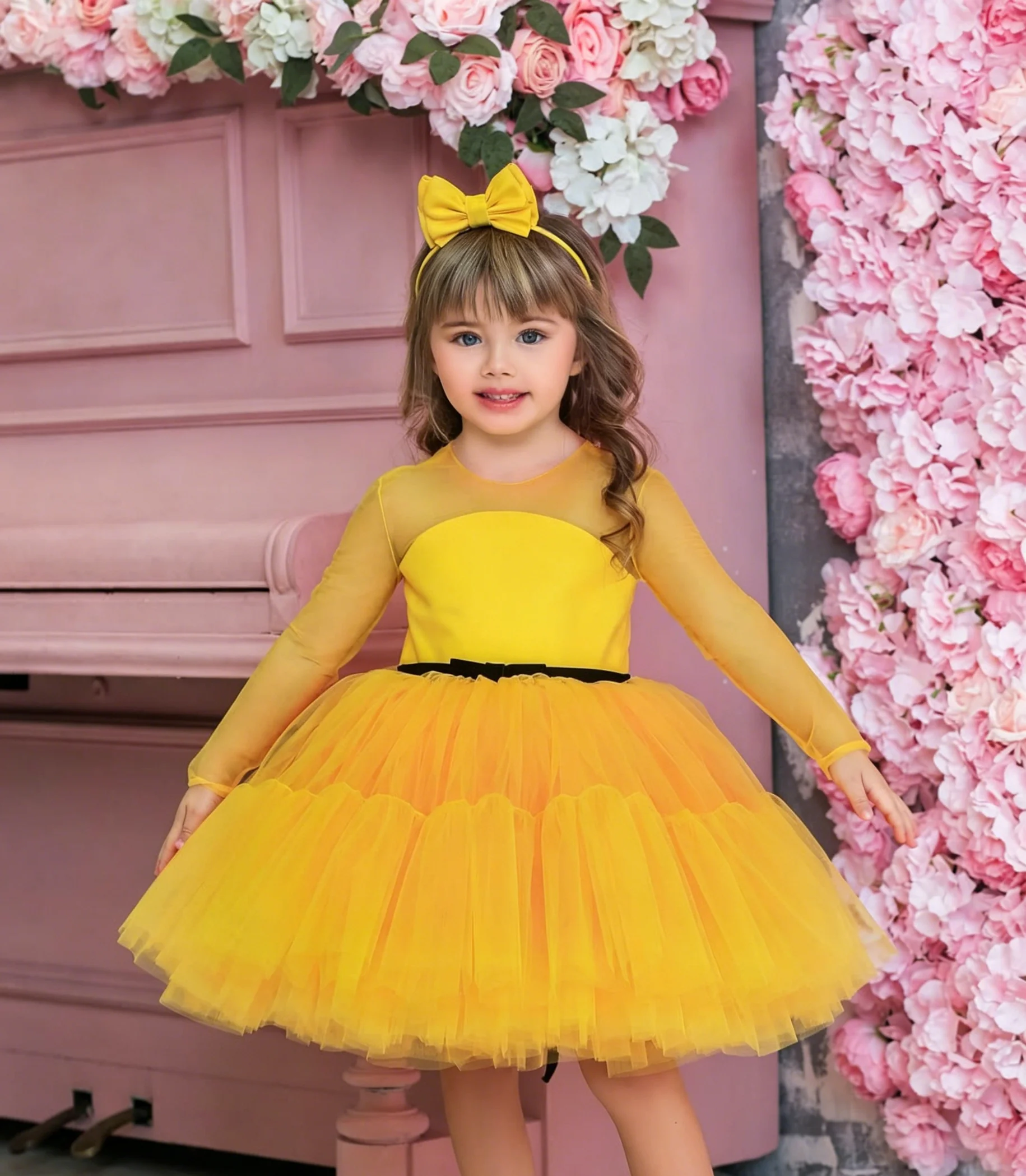 Prinzessin Gelbes, maßgeschneidertes Blumenmädchenkleid für Hochzeiten, bauschiges, knielanges Ballkleid für Kindergeburtstage, Erstkommunion
