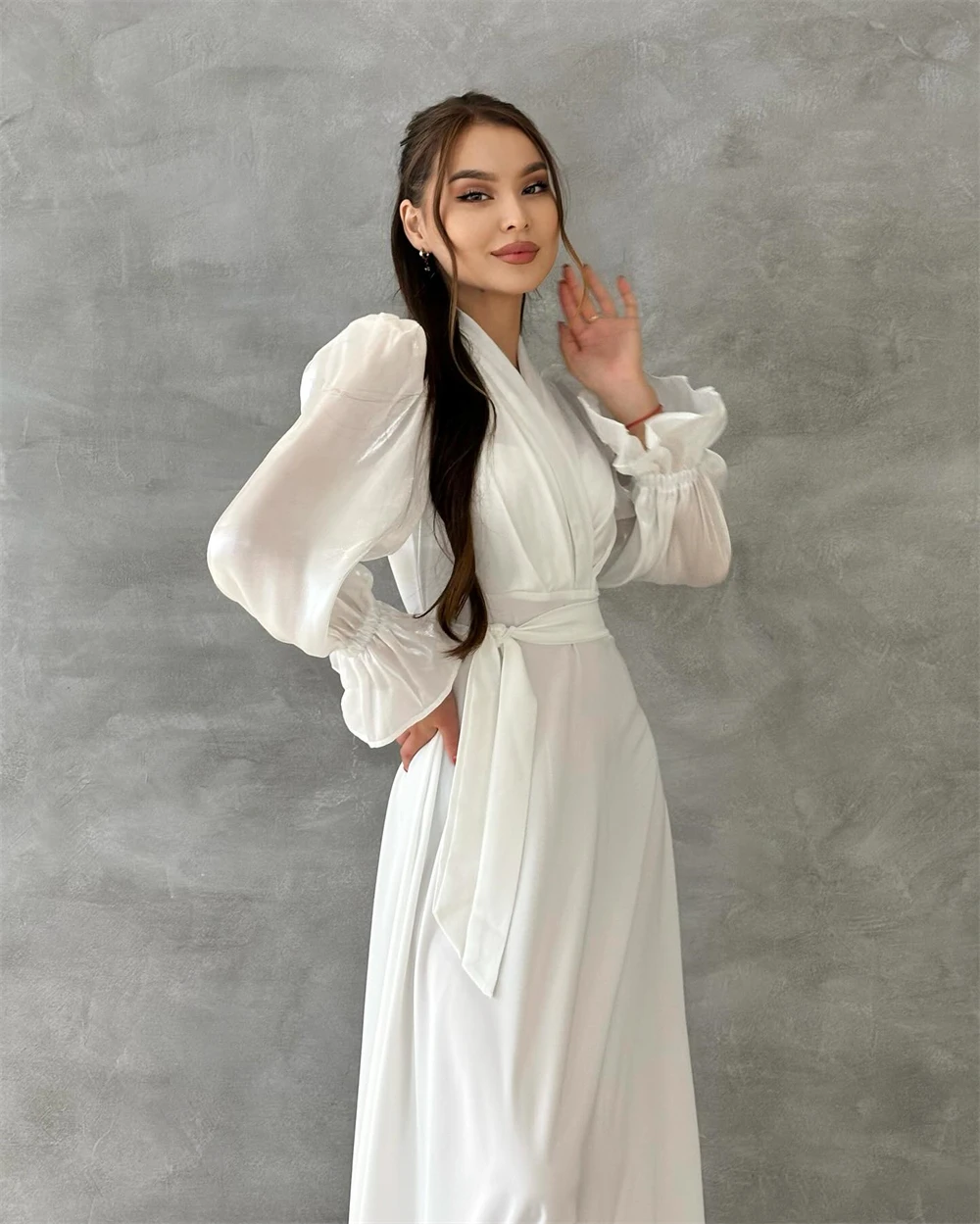 Vestido de noche personalizado, exquisito tul blanco, cuello en V, hombros descubiertos, mangas largas, corte en A, largo hasta el suelo, cinturón, vestidos de fiesta