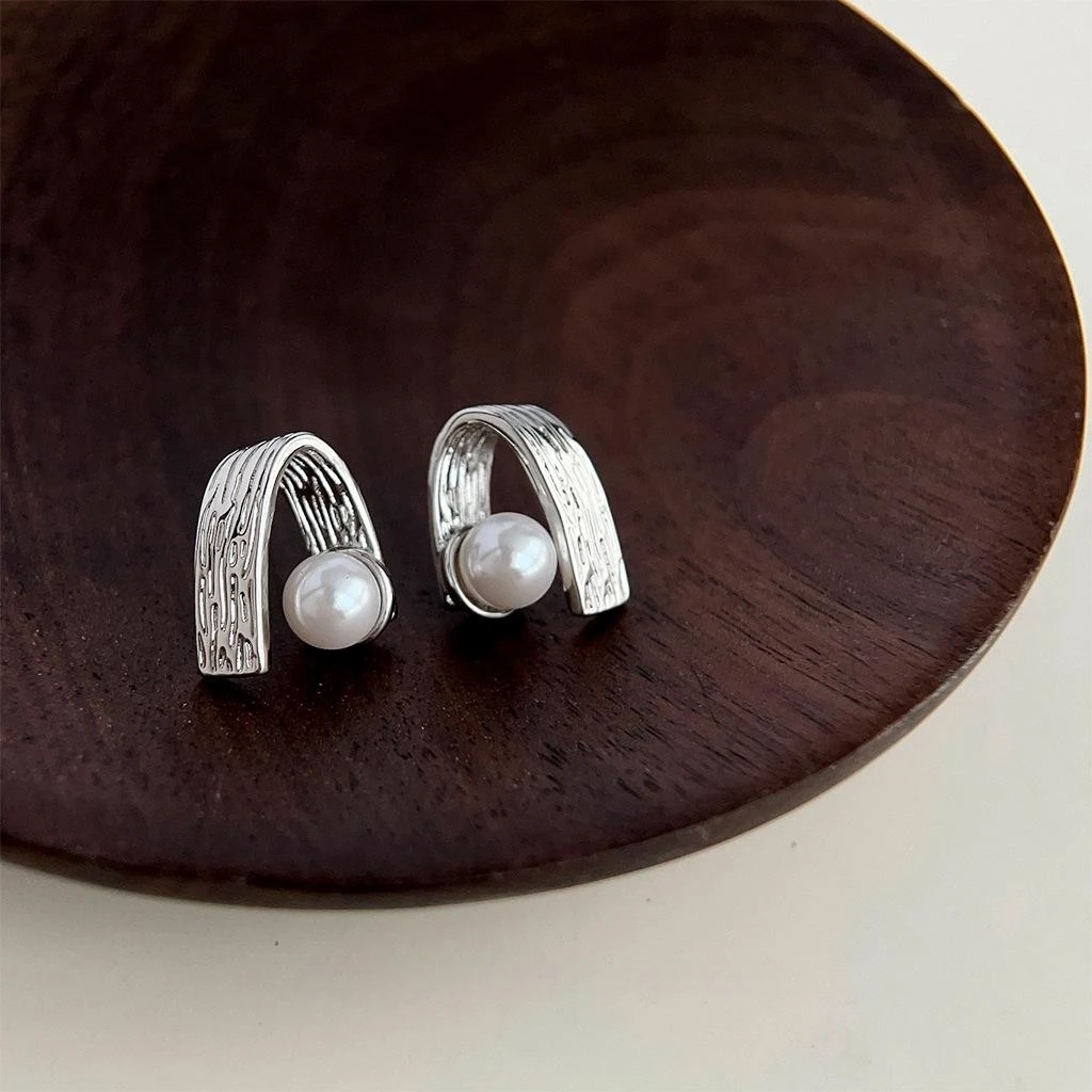 Vintage Textured U-Shaped Pearl Earrings for Women Silver Color Arc Hoop Earrings Minimalist Designer Jewelry Gifts