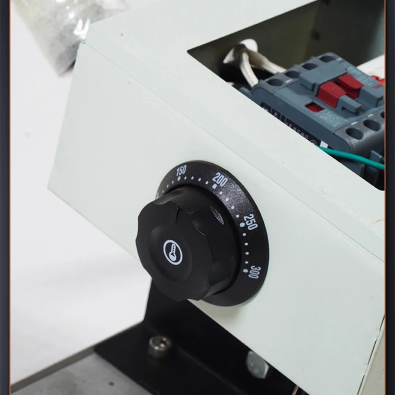 

EPDM Granule Track Paver Manual Granule Plastic Paver Colored Plastic Track Paver Heat Plate Leveling Machine