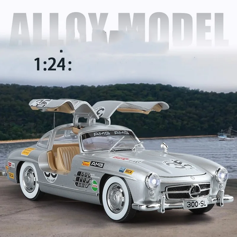 1/24 300SL 35# Vintage Classic Alloy Car Model Diecasts Toy With Sound and Light Vehicles Decoration Toys For Kids Gift