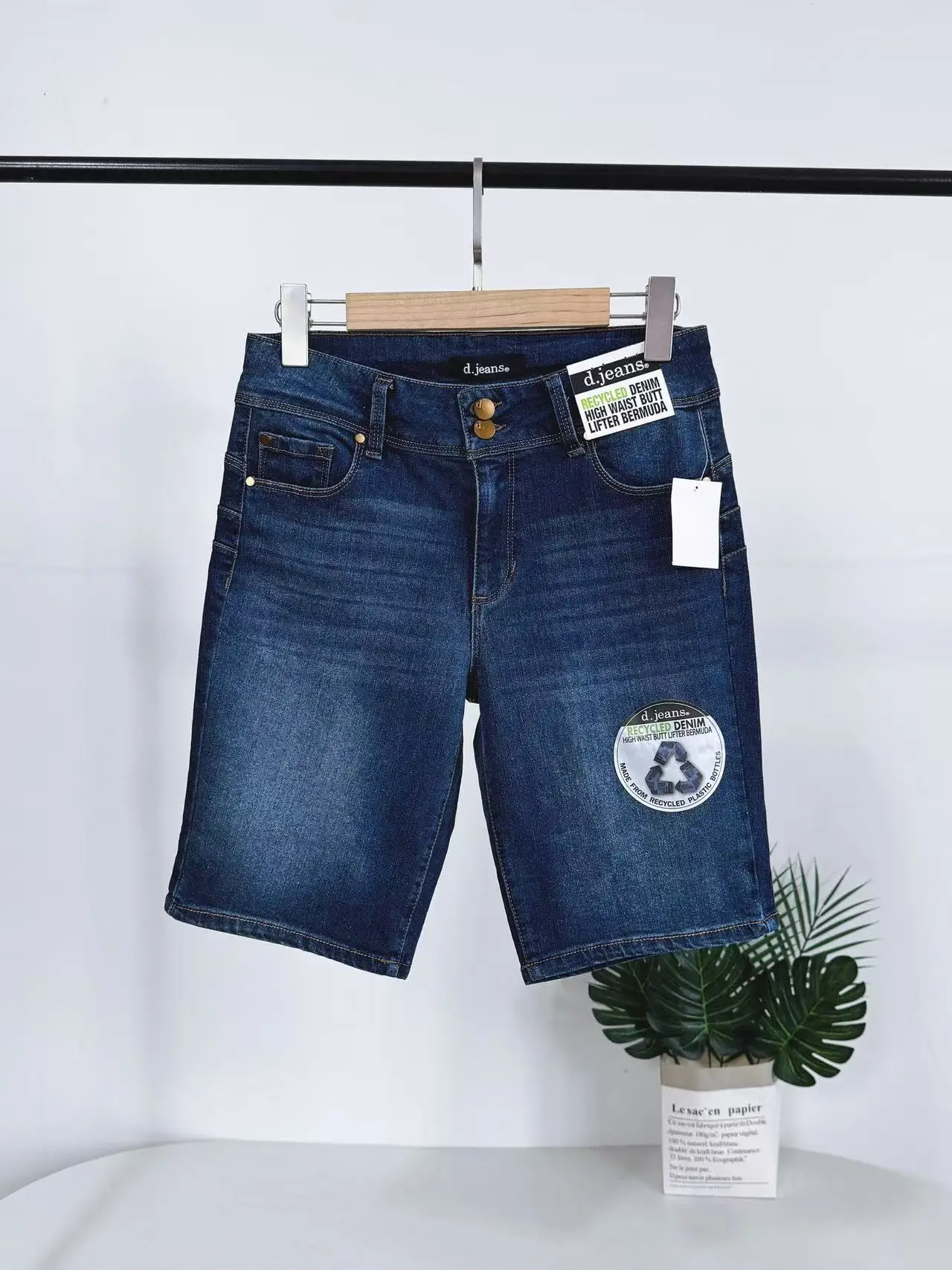 

Джинсы-бермуды с высокой талией, на двух пуговицах, прямого кроя, из денима, повседневные, летние, женские, синие, из джинсовой ткани, свободного кроя