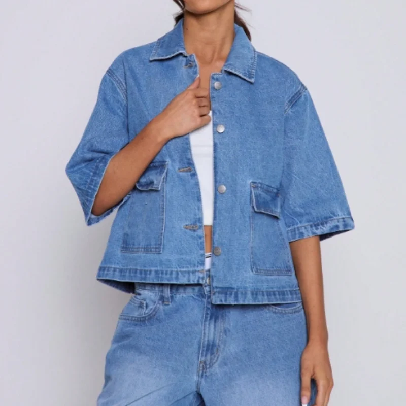 

Spring and summer 2025 niche design retro loose mid sleeved denim jacket looks slim and casual fit