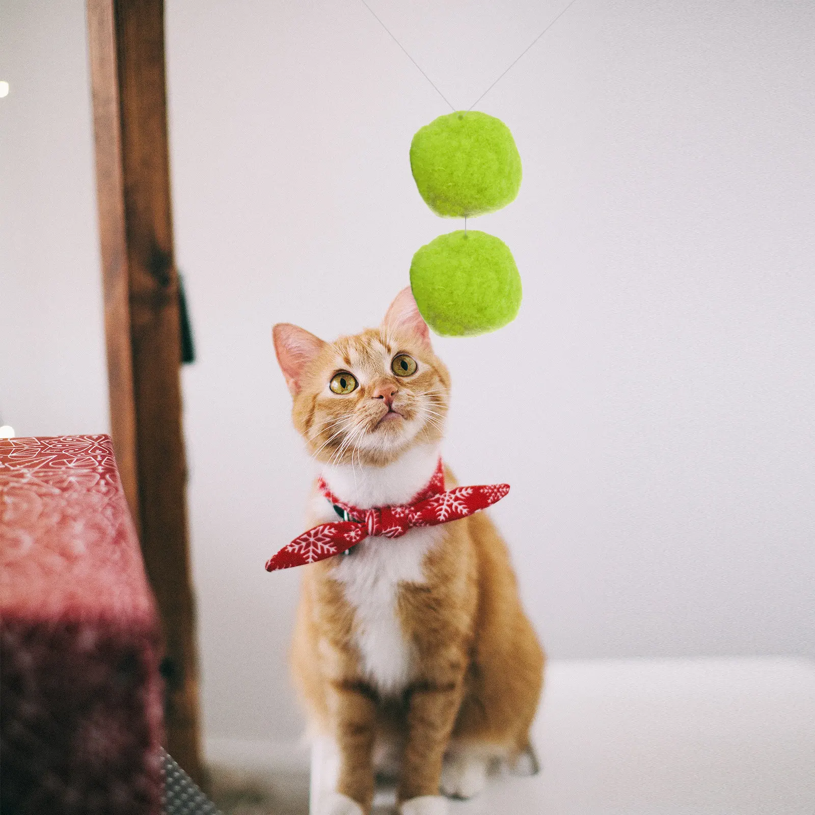 

100 шт. разноцветных помпонов 4 см для поделок, декораций, гирлянд, бахромы, вечеринок, школьных проектов, подарков ручной работы, творчества