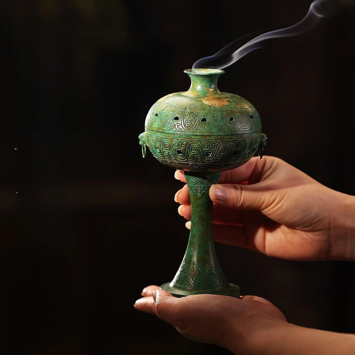 Antique Brass Palace Lantern Beast Ear Incense Burner Song Dynasty Style Censer for Home Office Meditation Decor Gift