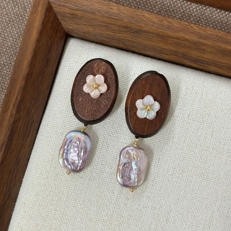 New Chinese retro sandalwood fritillary flower earrings special-shaped baroque pearl pendant earrings niche gentle stud