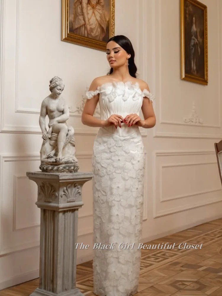 Aangepaste elegante strass bloemen galajurken schouder tule geplooide rechte avondjurk 2025, Arabische vrouwen avondjurk