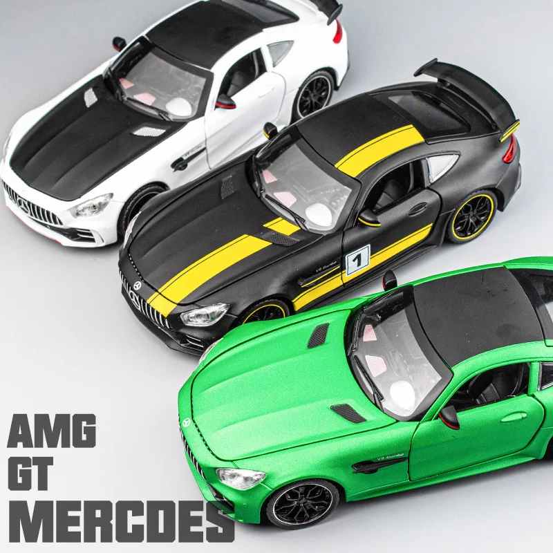 1:24 GTRโลหะผสมกีฬารถของเล่นจําลองโลหะDiecastเสียงดึงกลับรถแข่งสําหรับของขวัญเด็ก