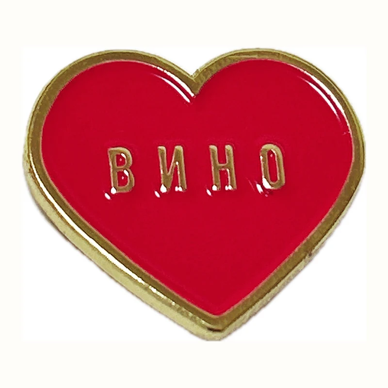 Bulk Red Heart Company Logo Pin Embossed Logo Art Excellent Design Soft Enamel Gold Metal Badge Make An Enamel Pin For Gift