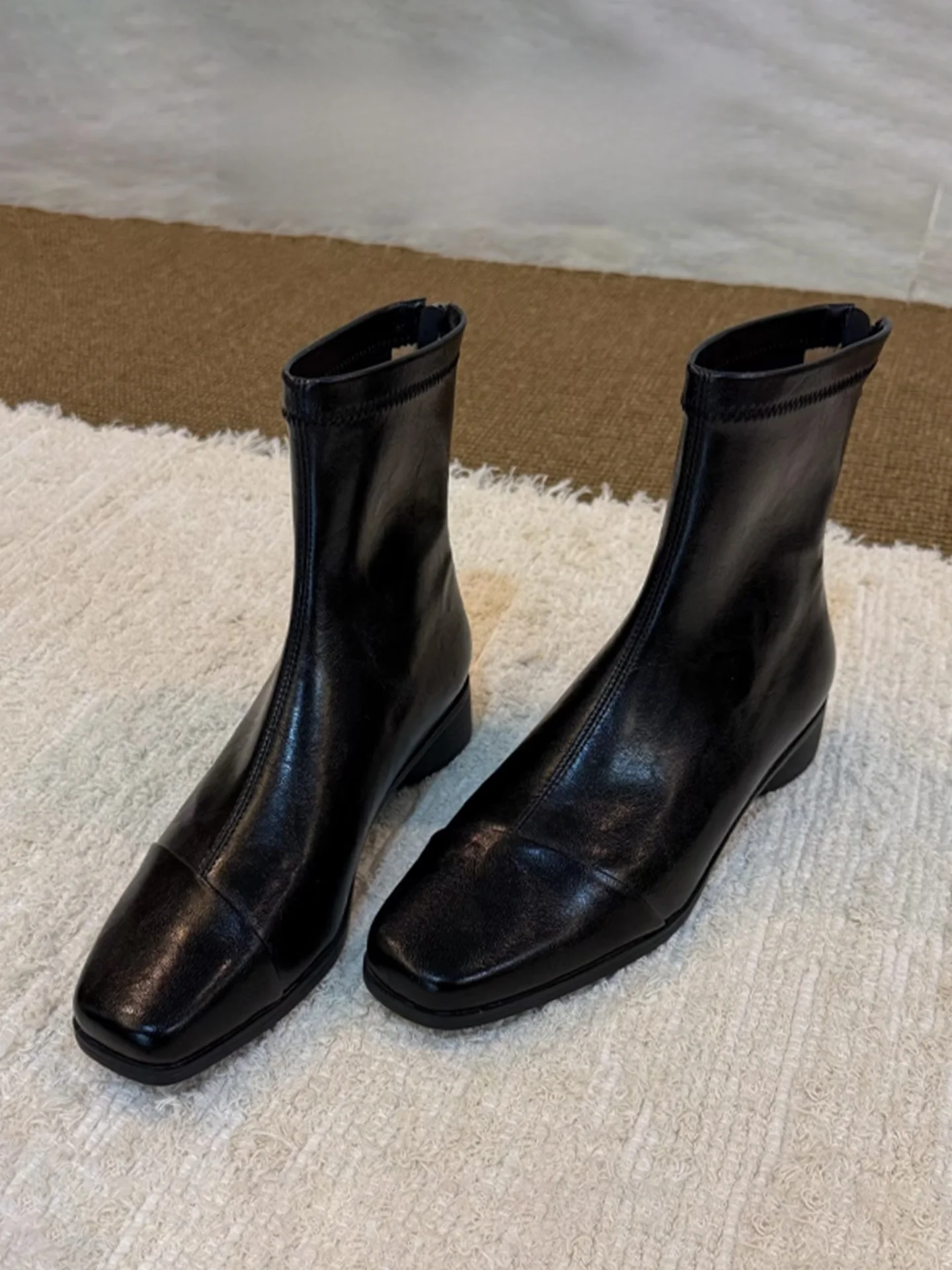 eepskin-boots-women's-faion-ort-boot-comfortable-soft-rubber-sole-easy-to-wear-zipper-closure-korean-sle-boots