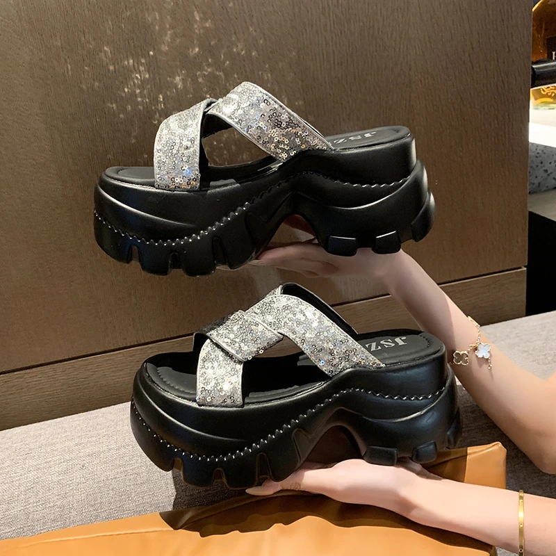 

7cm Shining Bright Rhinestones Thick Sole Designer Brand Women Slippers Flat Shoes Open Toe Fashion Sexy Outdoor Ladies Shoes