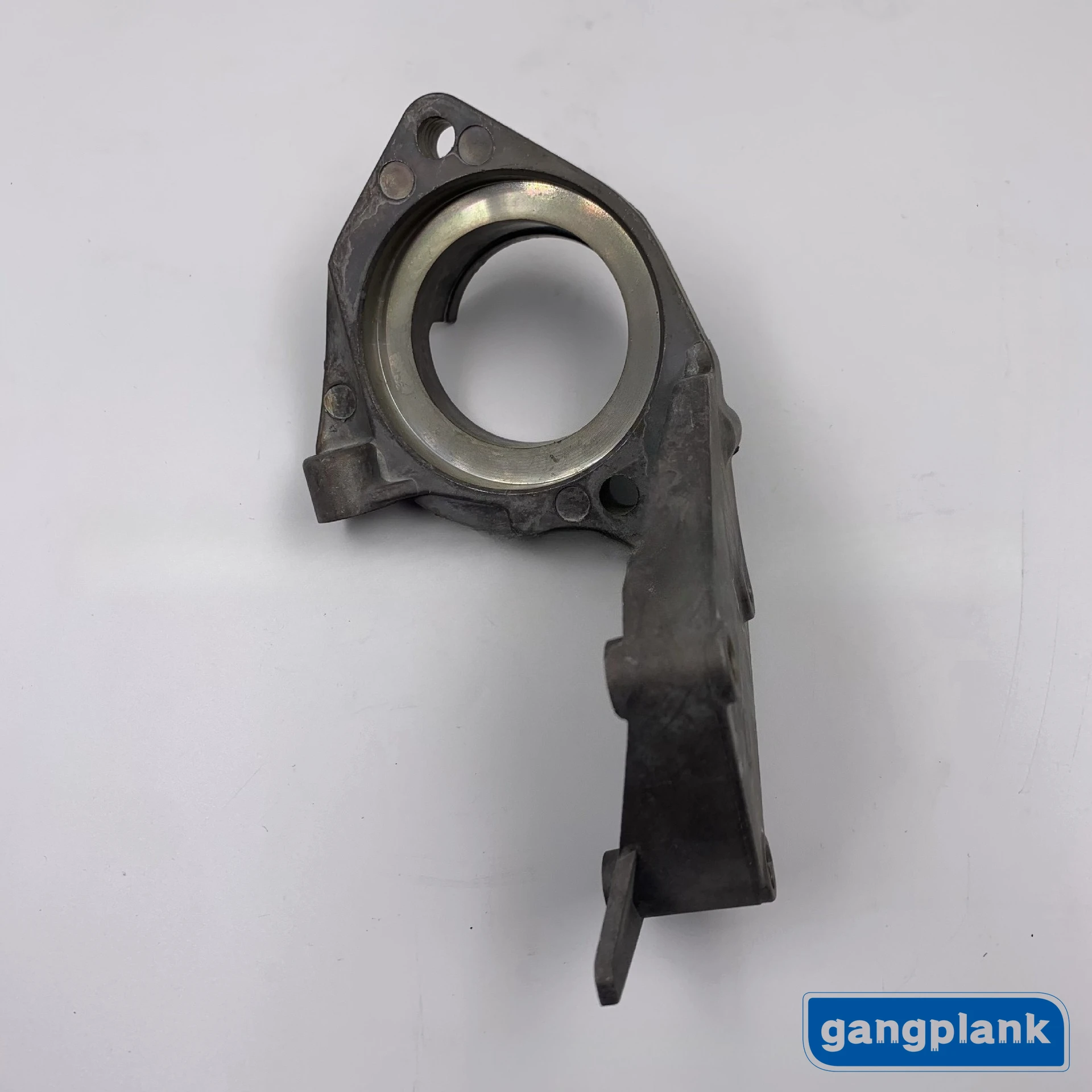 

Outboard Motor Manual Start To Electric Start Conversion Motor Bracket for 2-stroke T30P Horsepower 61T-15572-01