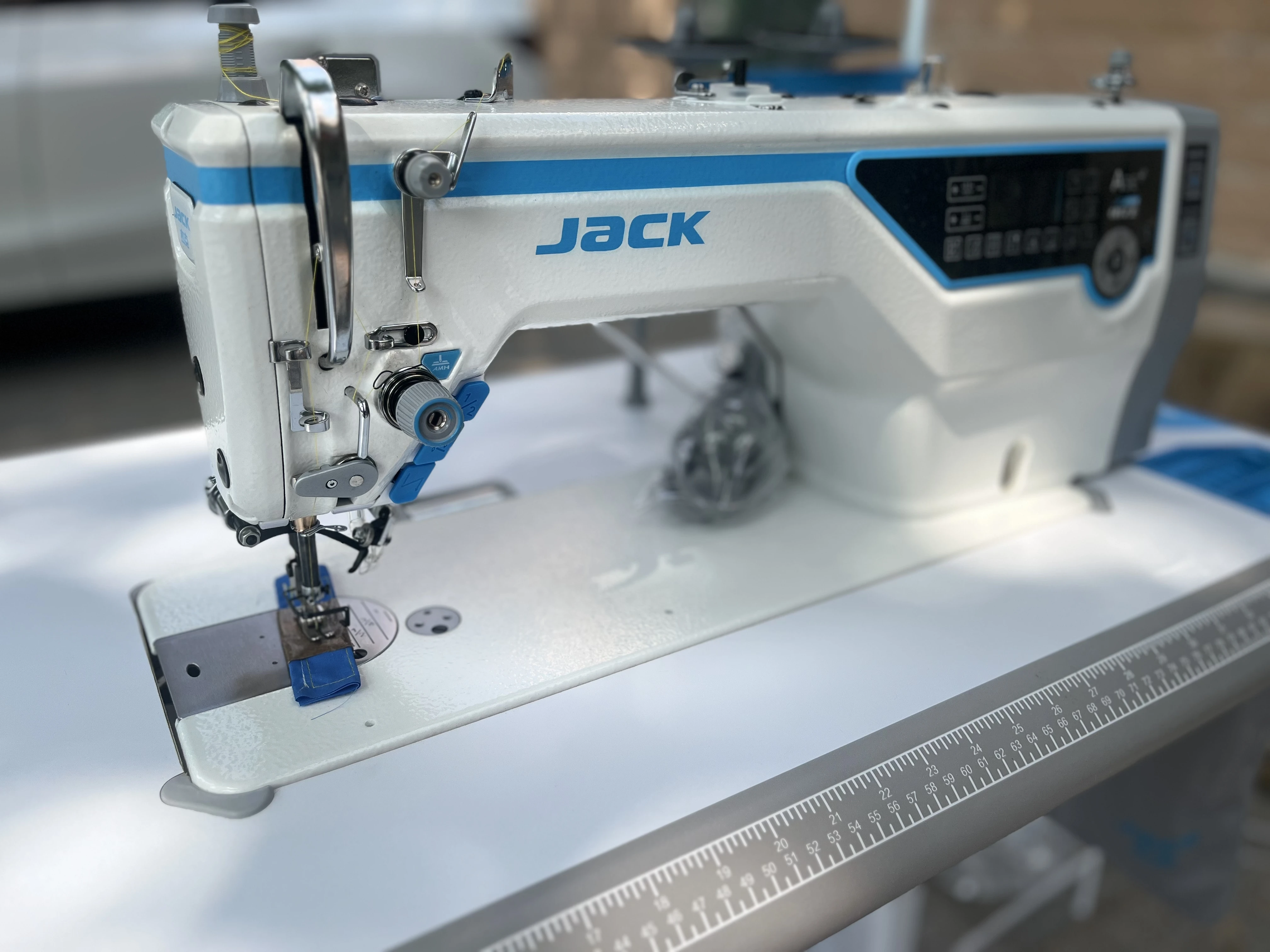 JACK Sewing Machine A5E-WN A5E-A: The Real-World Solution for Portable, Cordless Stitching on the Go